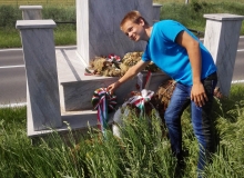 Bajmok__1848-as_emlekmu_koszoruzasa