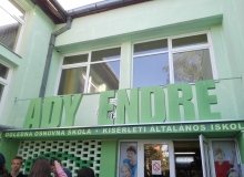 Kishegyes__Ruzsa_Magdi_iskolaja