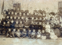 1912-es osztálykép vélhetőleg Varasitz Istvánnal