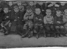 1927-28 I. osztály Vígh János jobbról a negyedik